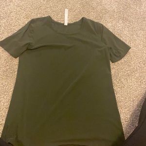 Lululemon size 8 love tee crew